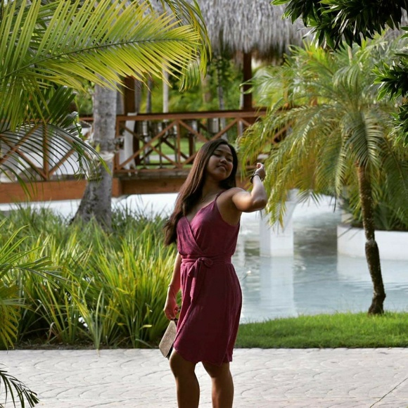 Meet your Posher, Ana - Picture 1 of 1